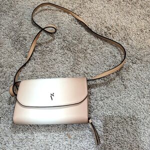 Vera Wang crossbody nwot